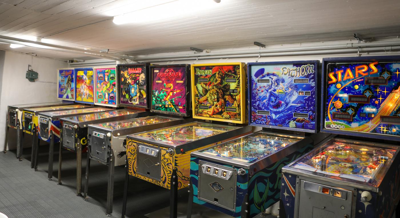 Flipperspel på Pinball Inn