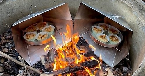 Äppelmuffins bakas vid öppen eld.